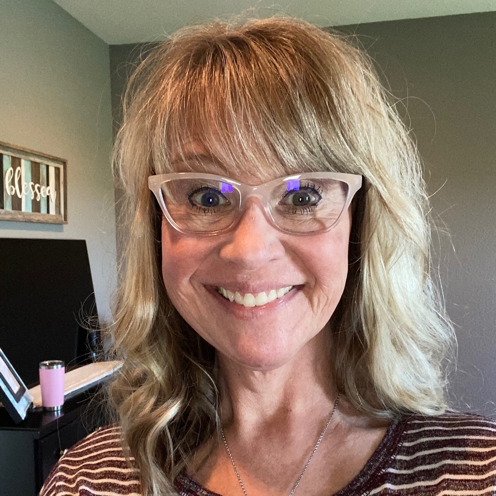 Meet your Posher, Lori